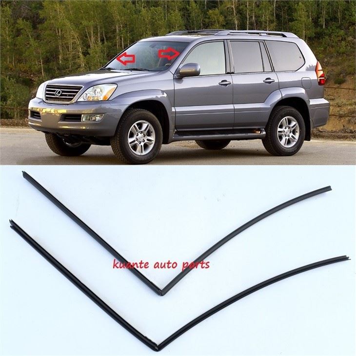 Lexus GX470 windshield moulding